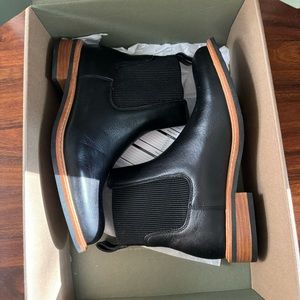 Nicole Carmen Chelsea Boot